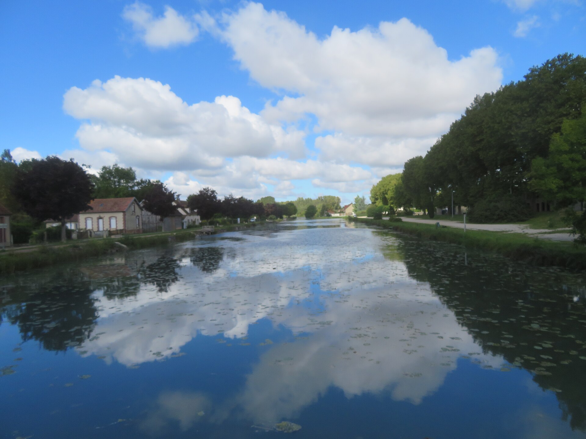 Méry-sur-Seine Bassin du canal de la Haute-Seine
