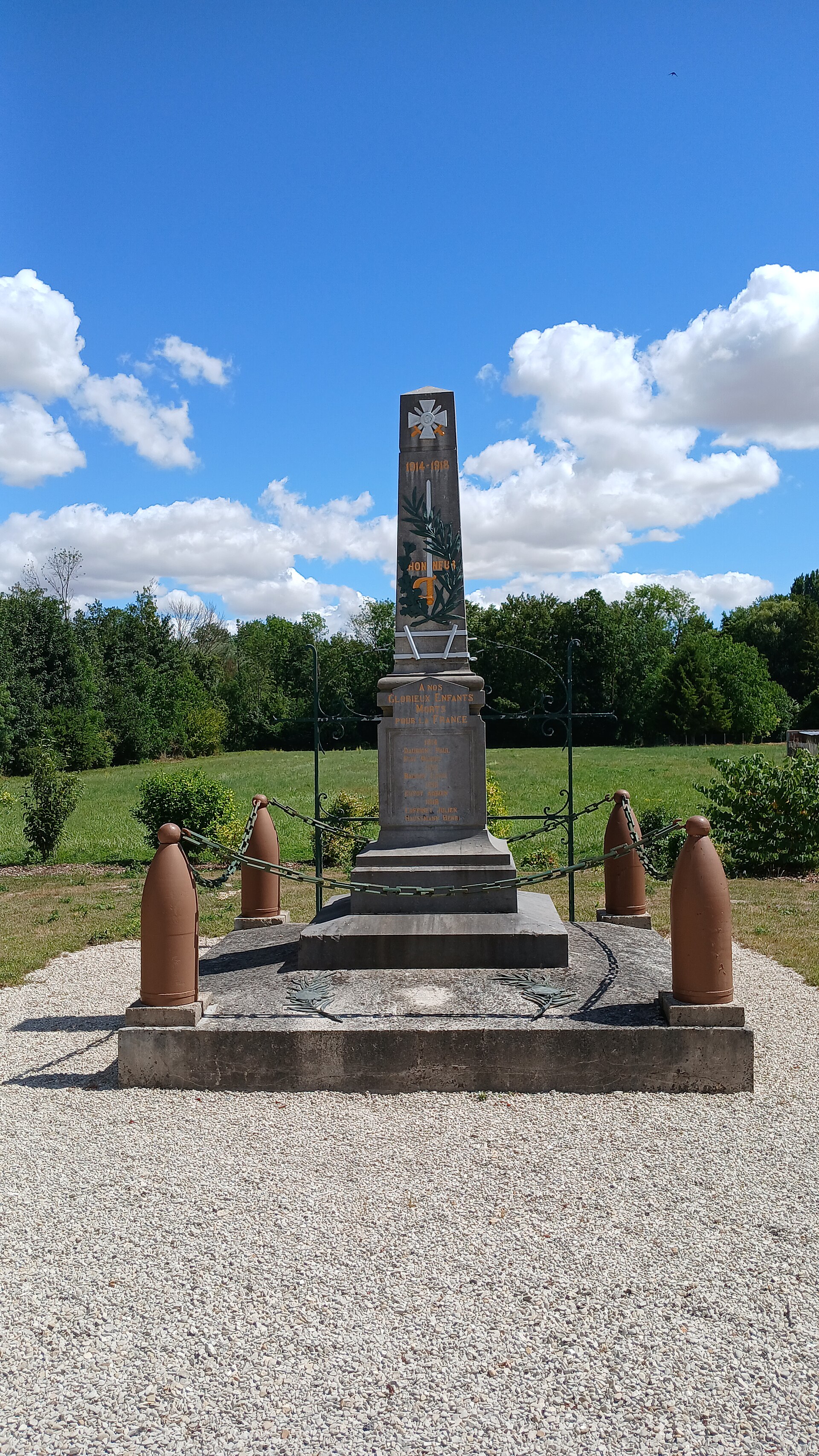 Monument aux morts de Saint-Étienne-sous-Barbuise