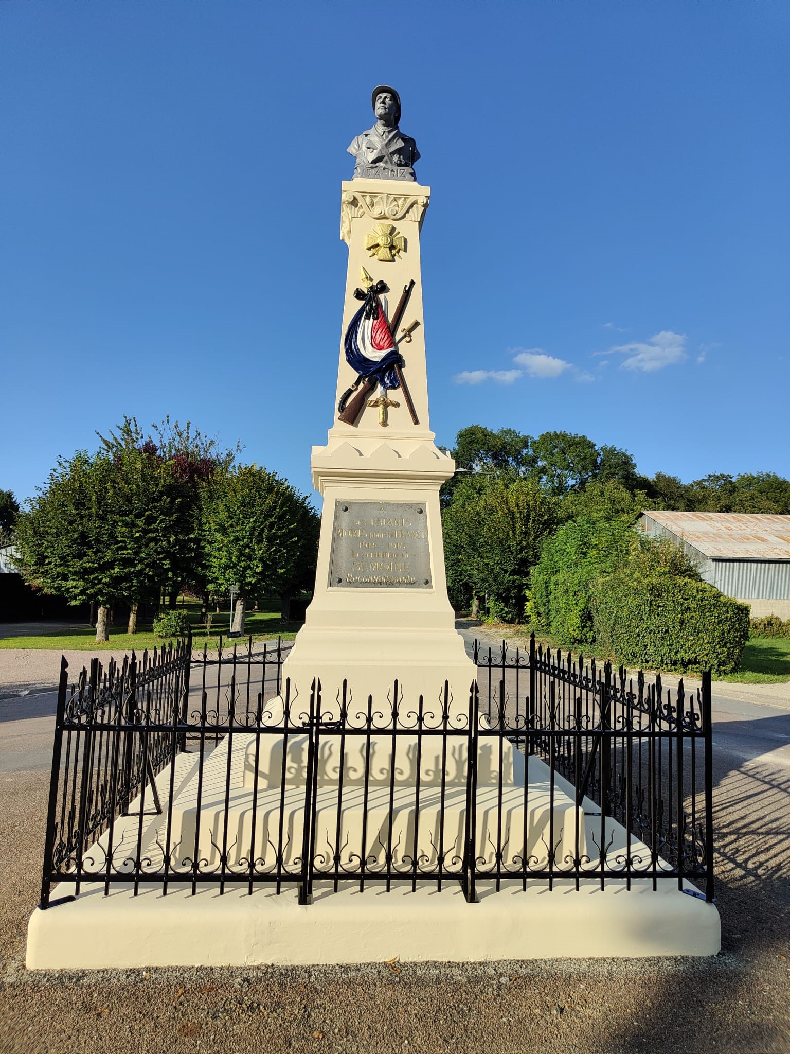 MonumentauxmortsSemoine