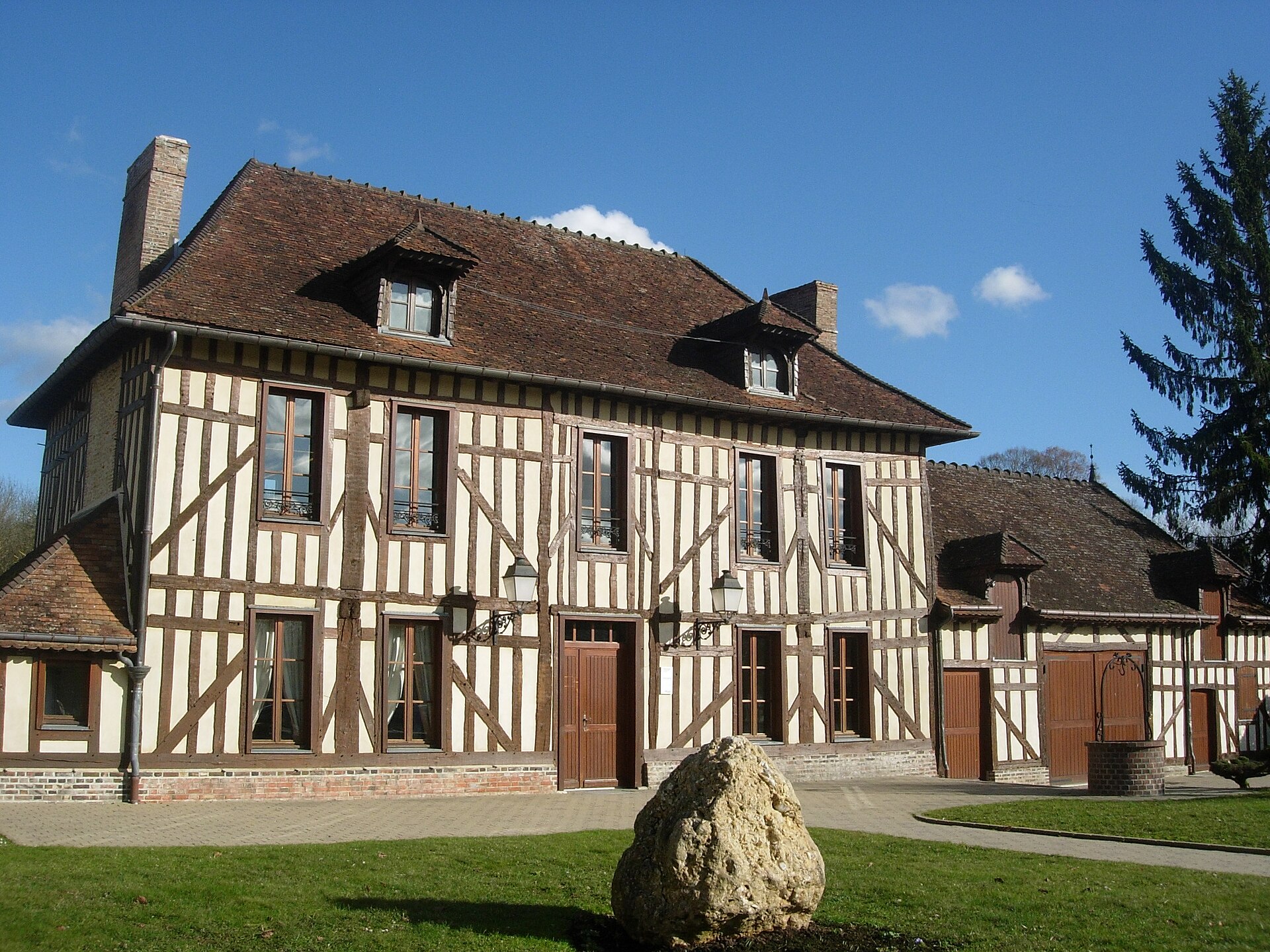 Bibliothèque de Verrières (Aube) - France